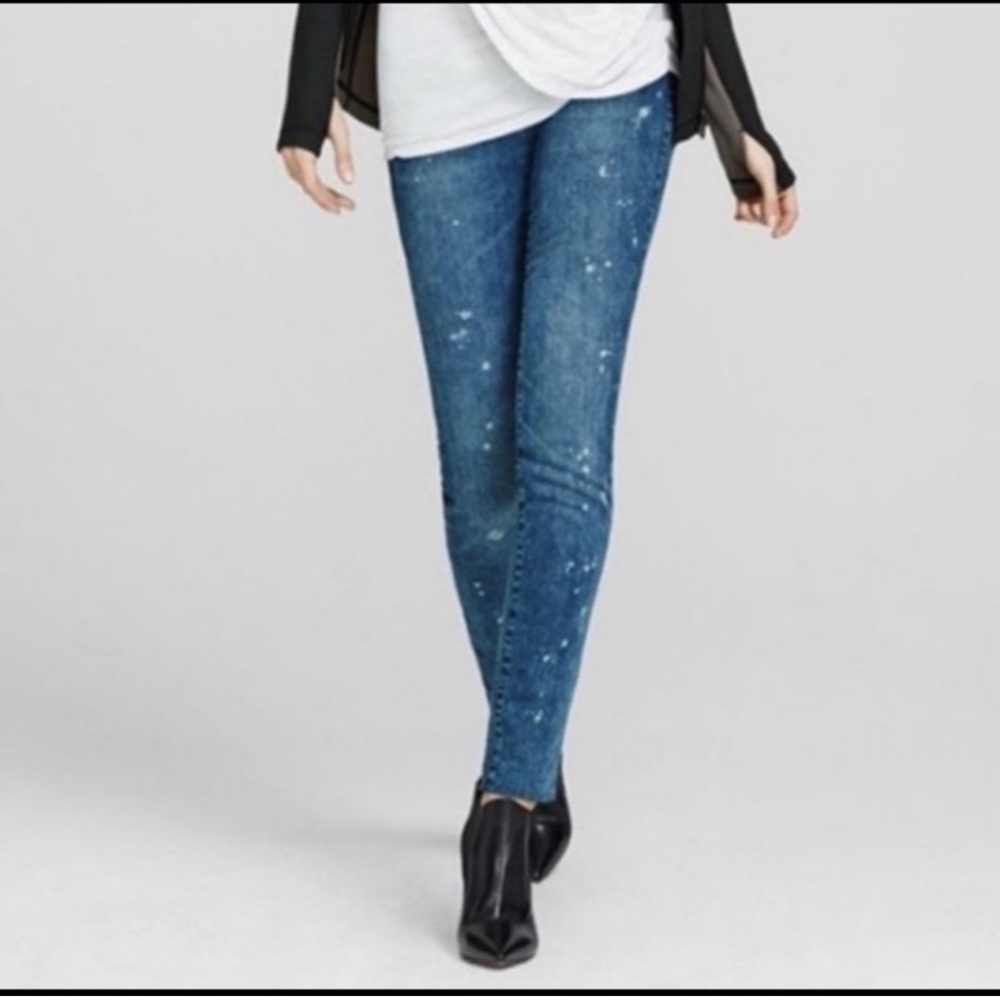 💙CAbi💙 Distressed Acid Washed Jeans Size 10
